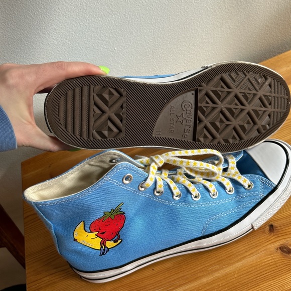 ****Sold**** Sky High Farm Workwear x Converse 🍓🌝 barely worn, basically new - Picture 4 of 4